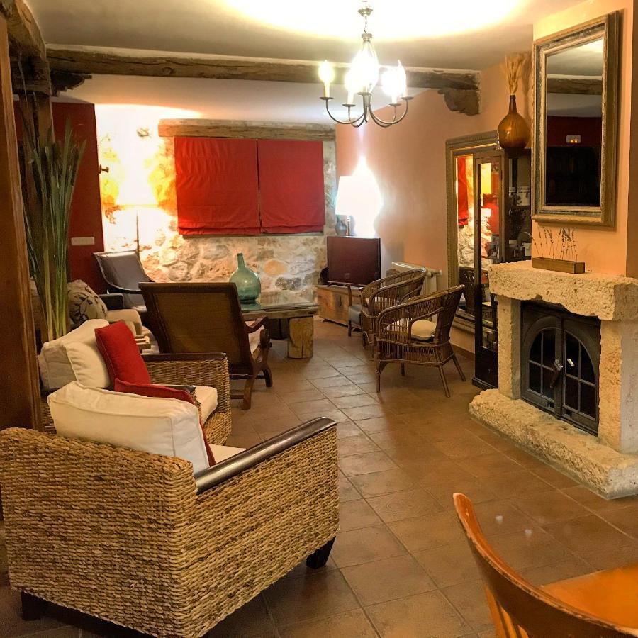 Гостевой дом La Noguera De Socasa Romancos Экстерьер фото