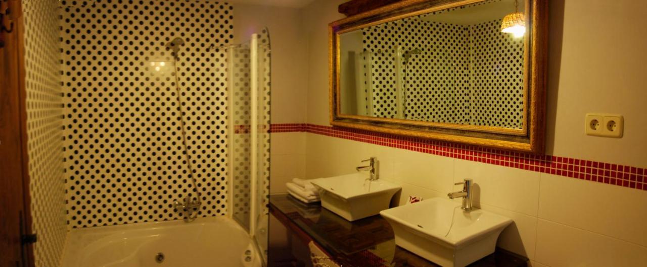 Гостевой дом La Noguera De Socasa Romancos Экстерьер фото